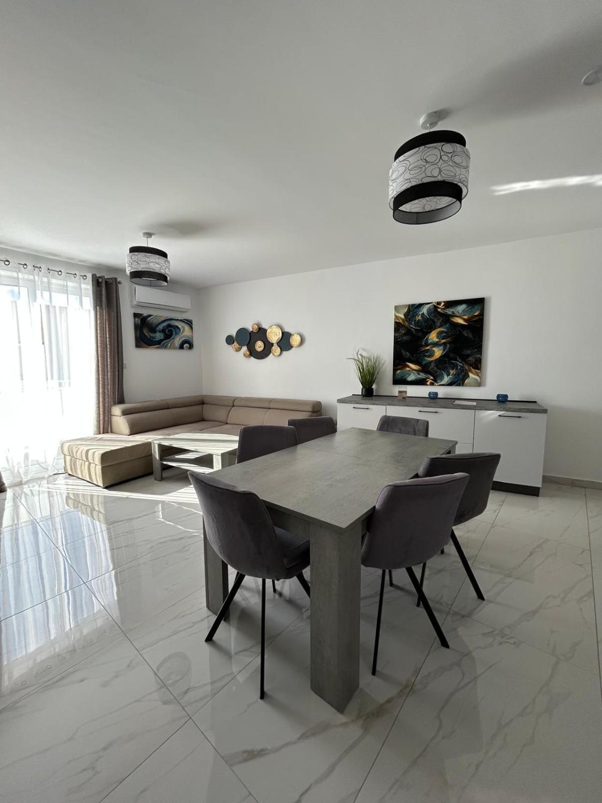 Exceptional 3-Bedroom Apartment, Sliema - Tigne Point! מראה חיצוני תמונה